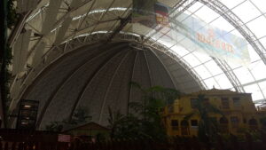 Innenblick des Tropical Island